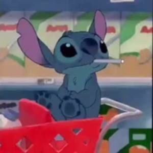 Meet your Posher, Naomi